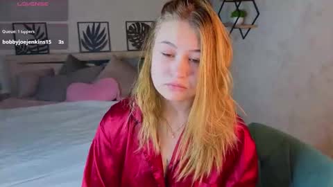 Snapshot of harmony_mills chatting on September 30, 1:27 am Christine online show from September 30, 1:27 am