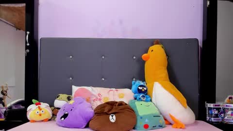 Harmony Hill online show from October 2, 1:04 am