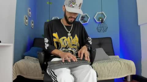 harold_999 online show from May 11, 2:45 pm