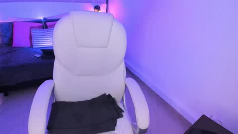 Harper  online show from December 2, 8:40 pm