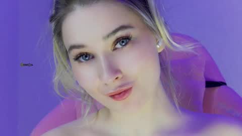 Anna online show from March 30, 7:14 pm