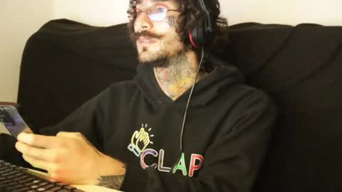 More content   2   online show from January 28, 3:57 am