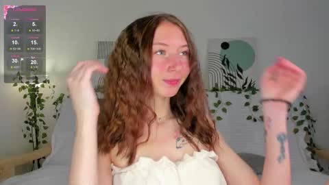 Lola online show from November 28, 8:32 am