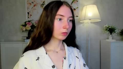 Snapshot of havefunwithmee_ chatting on October 19, 9:14 am Lola online show from October 19, 9:14 am