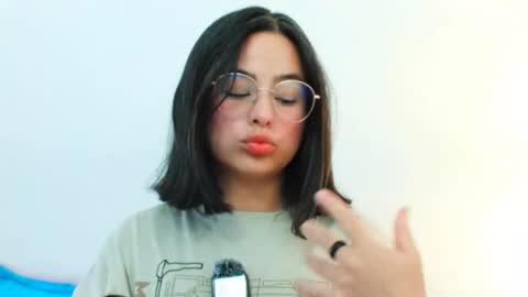 hawaiibliss_18 online show from February 12, 10:02 pm