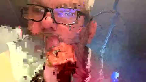 hawks2113 online show from December 22, 11:31 pm