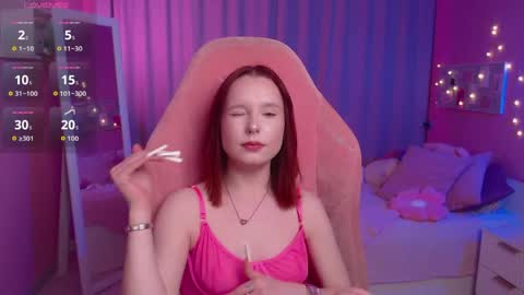 Mia online show from April 4, 7:37 am