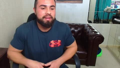 HayesWood online show from December 15, 5:58 am