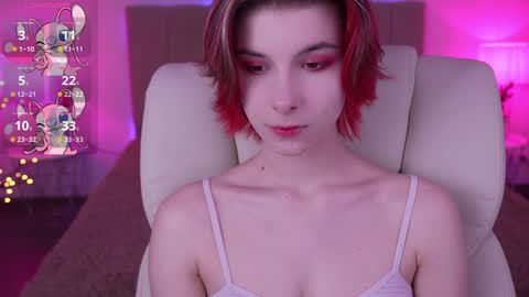 haylaamber online show from February 4, 8:06 pm