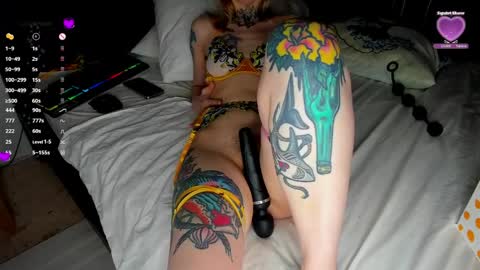  Elle   online show from April 5, 11:24 pm