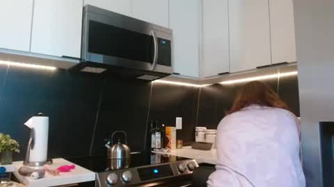 Hazel online show from October 21, 7:06 pm