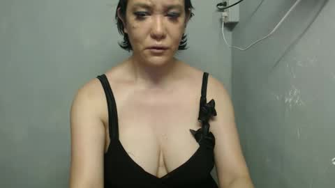 hazelannenatividad3 online show from April 9, 6:19 am