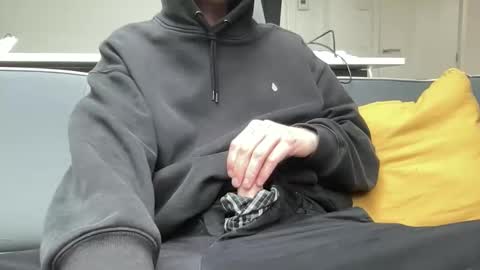 hchappel19 online show from April 19, 11:44 am