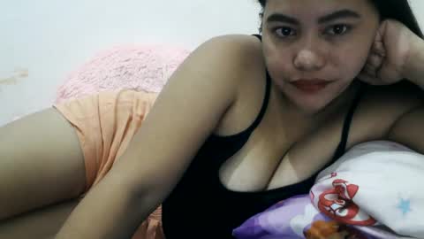 Snapshot of heavenlyeyes69 chatting on January 17, 8:11 pm heavenlyeyes69 online show from January 17, 8:11 pm