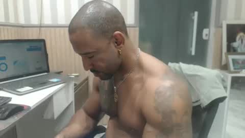 hebertgomes online show from October 20, 10:15 pm