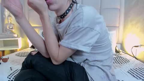 Keira Hecate online show from December 19, 7:31 pm