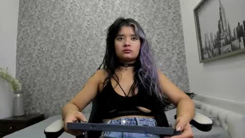 Snapshot of hela_strossner chatting on September 26, 7:22 pm Hella online show from September 26, 7:22 pm