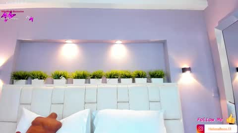 H E L E N A  online show from November 28, 9:22 pm