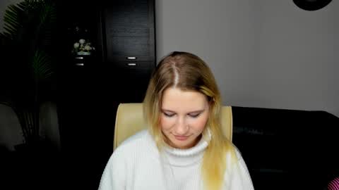 helenastevenson online show from March 6, 10:26 pm