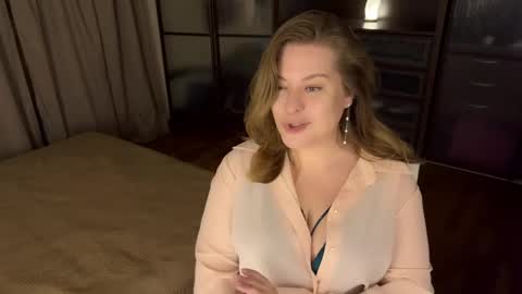 Helena Bonham online show from May 16, 1:02 am