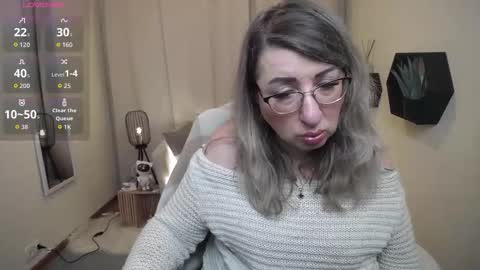 helenenigma online show from February 22, 8:11 pm