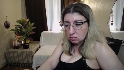 helenenigma online show from March 6, 4:41 am