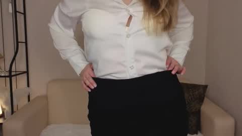 Helen online show from February 11, 8:07 am