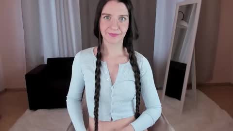 Snapshot of helentasty_ chatting on October 7, 3:02 am Helen online show from October 7, 3:02 am