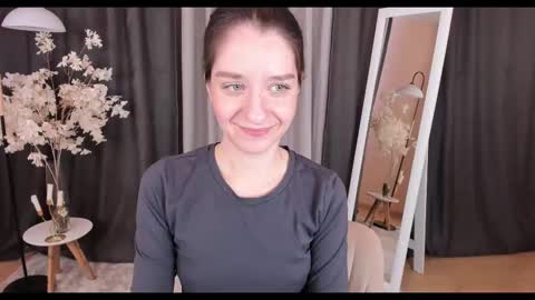 Snapshot of helentasty_ chatting on February 23, 2:29 am Helen online show from February 23, 2:29 am