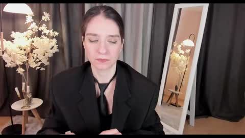 Snapshot of helentasty_ chatting on February 26, 3:03 am Helen online show from February 26, 3:03 am