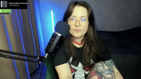 Red online show from September 15, 7:37 pm