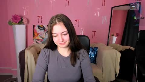 Helli online show from April 11, 7:07 pm