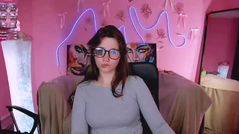 Helli online show from May 29, 2:09 am
