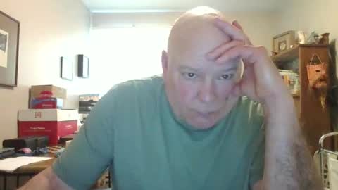 helloforfun111 online show from May 17, 11:52 am