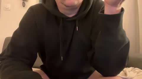 hellohowareyou66 online show from March 19, 7:52 pm