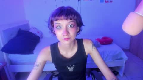 Raven and Momo online show from February 2, 3:26 am