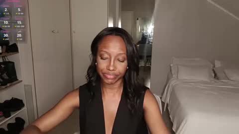 Snapshot of hellsd97 chatting on October 3, 3:15 am hellsd97 online show from October 3, 3:15 am