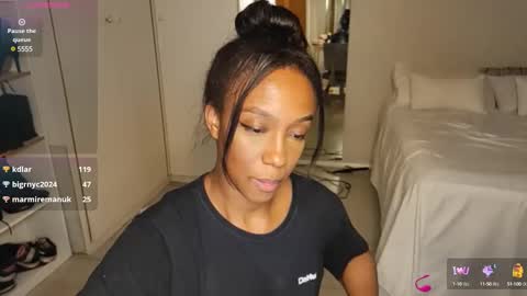 Snapshot of hellsd97 chatting on March 1, 6:57 am hellsd97 online show from March 1, 6:57 am