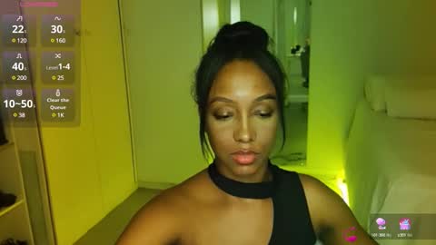 Snapshot of hellsd97 chatting on February 22, 1:55 am hellsd97 online show from February 22, 1:55 am