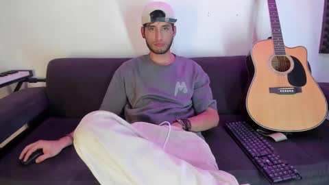 henrik_senn online show from December 14, 3:17 am