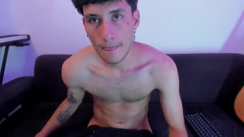 henrik_senn online show from March 7, 10:32 pm