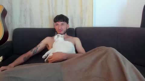 henrik_senn online show from September 14, 5:10 am