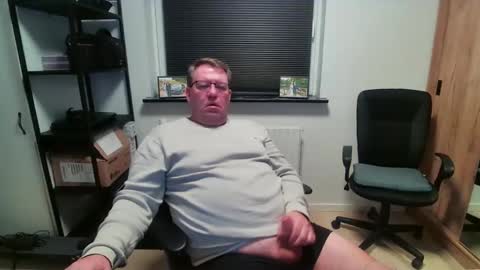 henrikrp1971 online show from February 18, 10:09 pm