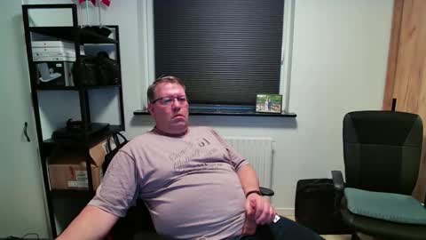 henrikrp1971 online show from March 15, 9:51 pm