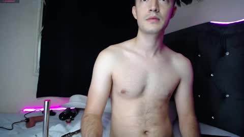 Snapshot of henry_diaz chatting on October 25, 9:19 am Henry   online show from October 25, 9:19 am