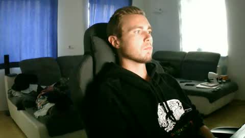 John Pearl online show from November 9, 2:31 pm