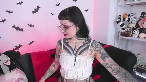  Marie  online show from April 20, 7:28 pm