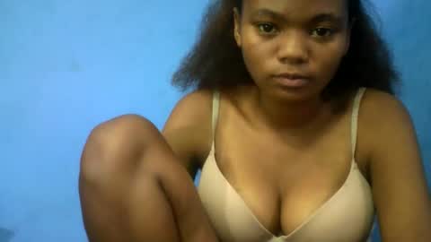 herisse01 online show from April 21, 1:42 am