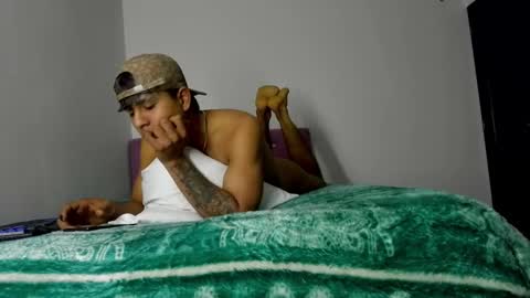 Snapshot of heros_25 chatting on September 23, 10:27 pm heros_25 online show from September 23, 10:27 pm