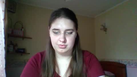 hess_luna_ online show from November 5, 10:17 am